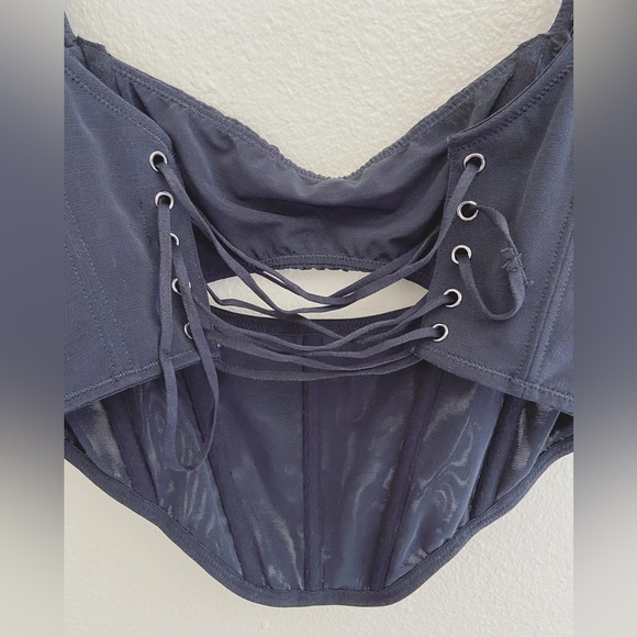 NWT Urban Outfitters Lace Up Back Crop Corset Top - Picture 8 of 9